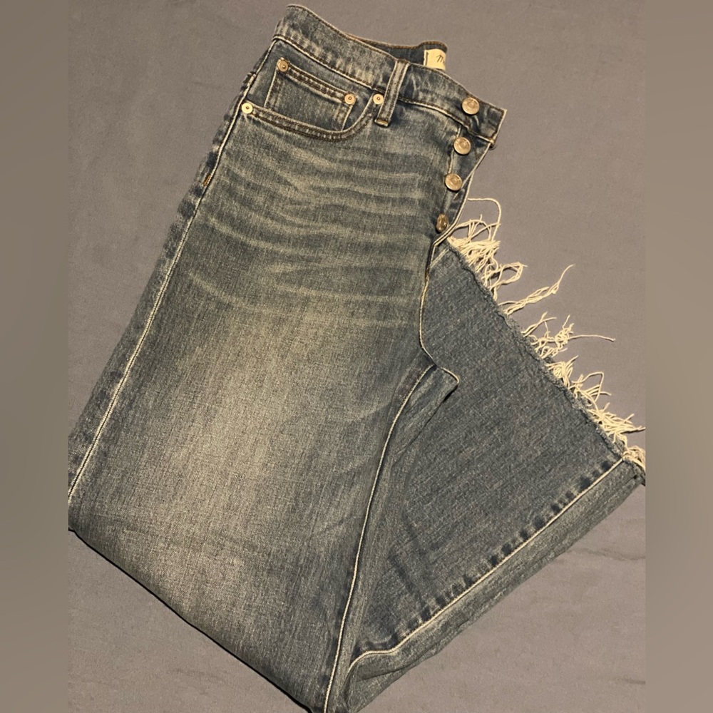 Madewell Wide-Leg Jeans – Size 26 – Vintage Vibe with Raw Hem & Flattering Fit!